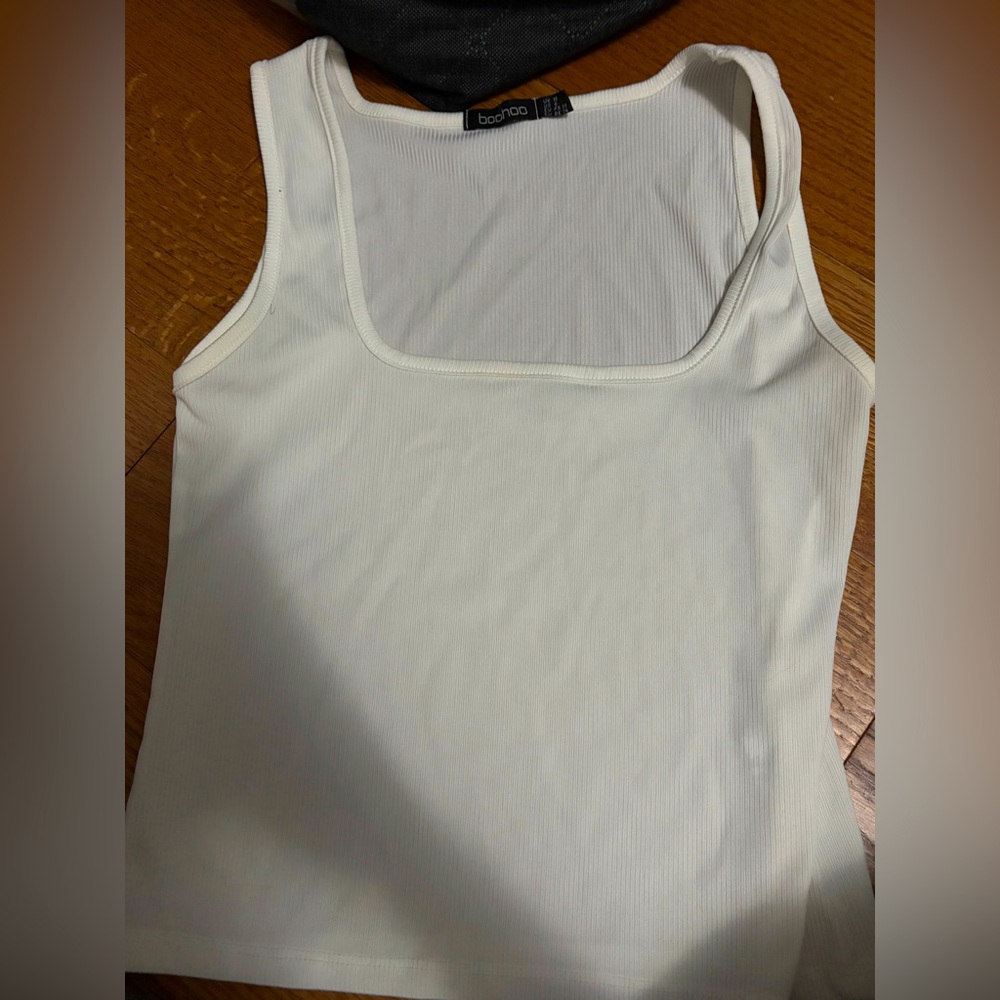 Boohoo ribbed white tank top size US6